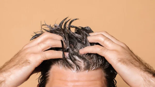 Шампунь Система защиты волос OLAPLEX NO.4 BOND MAINTENANCE SHAMPOO