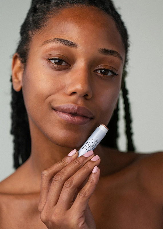 Мінеральний захист від сонця для губ тонуючий TIZO LIP PROTECTION TINTED SPF 45 Мінеральний захист від сонця для губ тонуючий TIZO LIP PROTECTION TINTED SPF 45