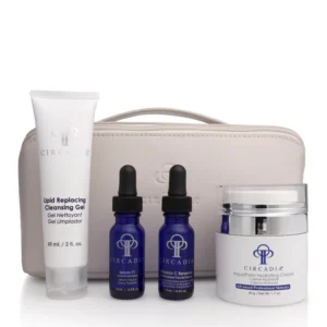 Подарочный набор средств для лица в косметичке CIRCADIA GLOW ON THE GO HOLIDAY GIFT SET