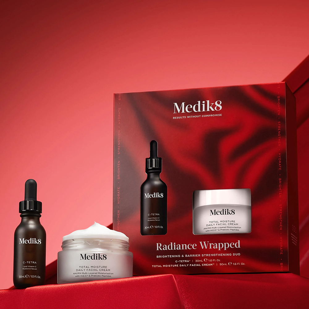 Набор для осветления кожи лица и укрепления защитного барьера MEDIK8 RADIANCE WRAPPED KIT Набор для осветления кожи лица и укрепления защитного барьера MEDIK8 RADIANCE WRAPPED KIT